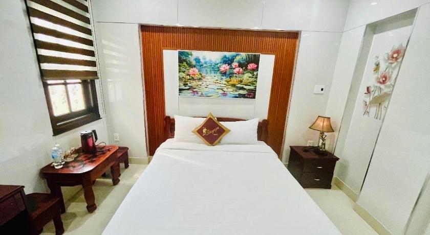 Image of Standard Double Room 0