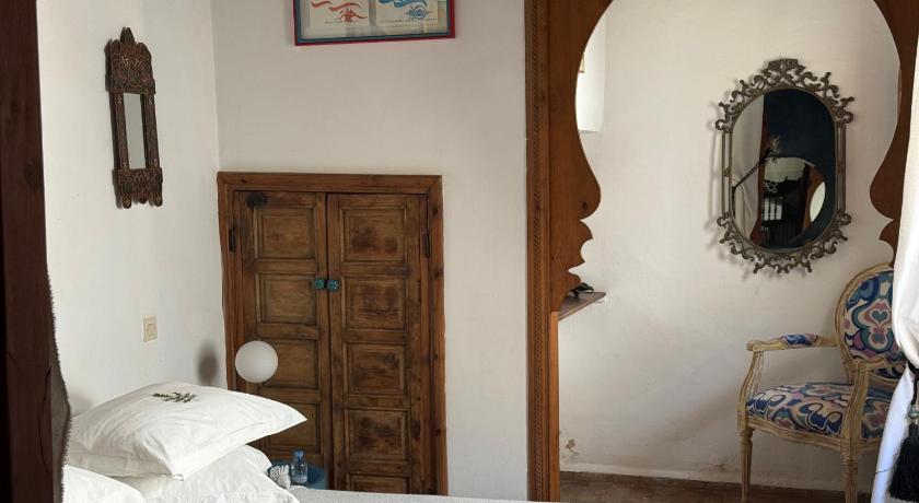 Image of La Confidente Room 5