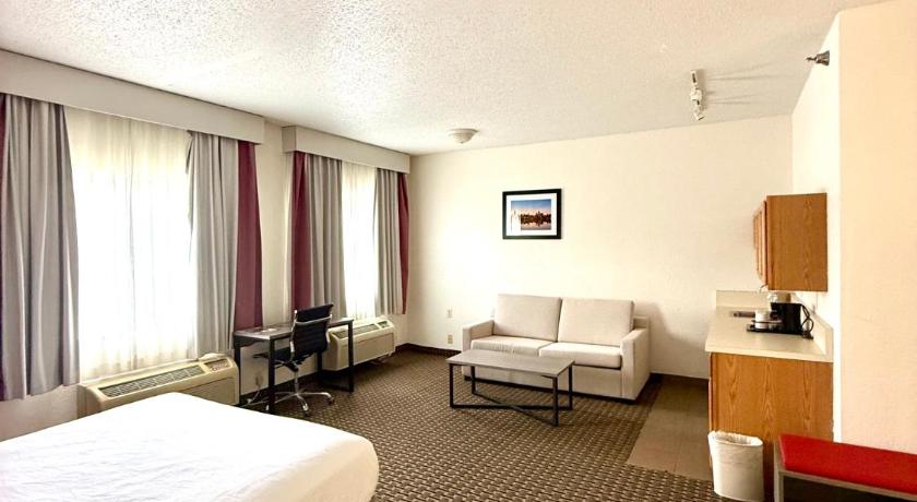 صورة غرفة بسرير كوين - ملائمة لذوي الاحتياجات الخاصة (1 Queen Bed Accessible) 1
