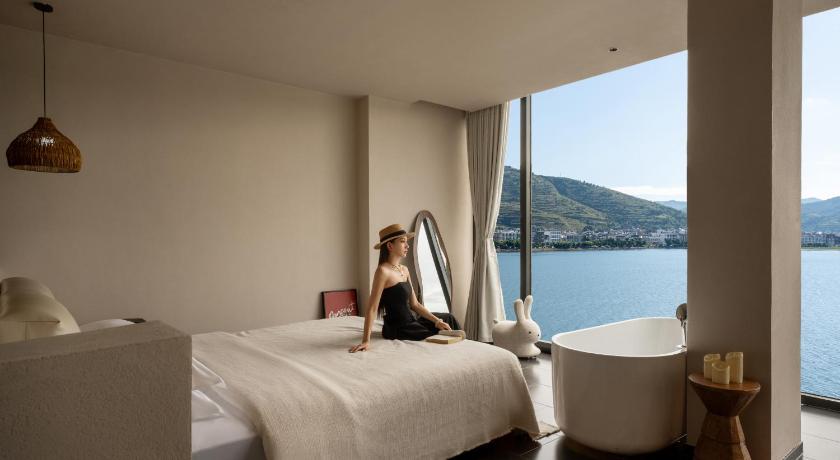 大理 Antu Liuting Pillow Sea Full Ocean View Private Villa 酒店 大堂