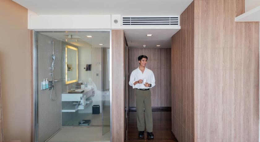 Image of Deluxe Room 1 King Bed 17