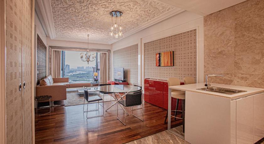 Image of 1-Bedroom Premier Modern or Classic Style 1
