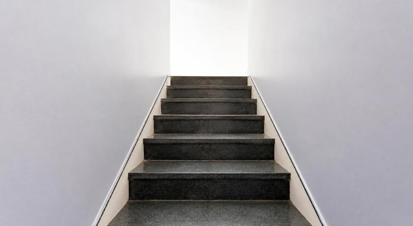 FabHotel Metro Residency - image 12