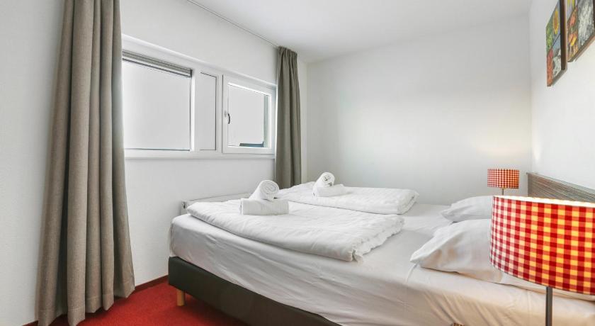 Image of Four bedroom chalet 12