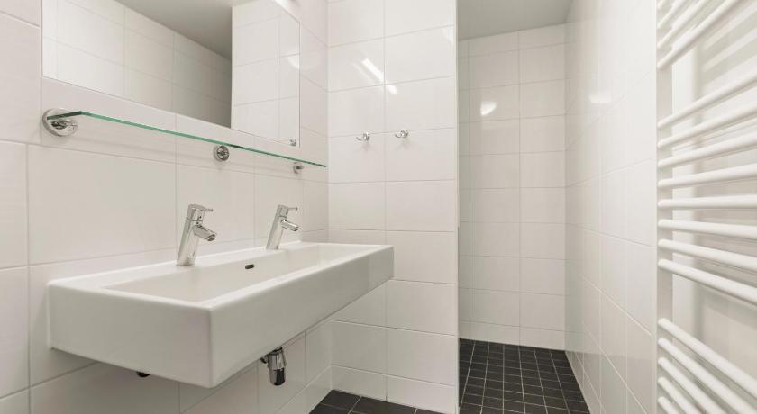 Image of Four bedroom chalet 8