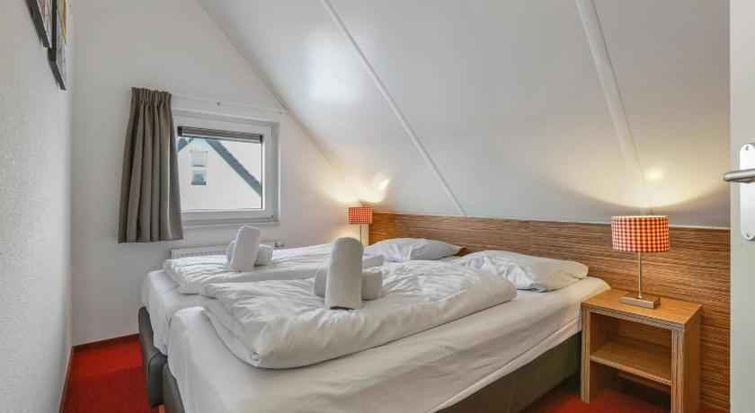 Image of Four bedroom chalet 6