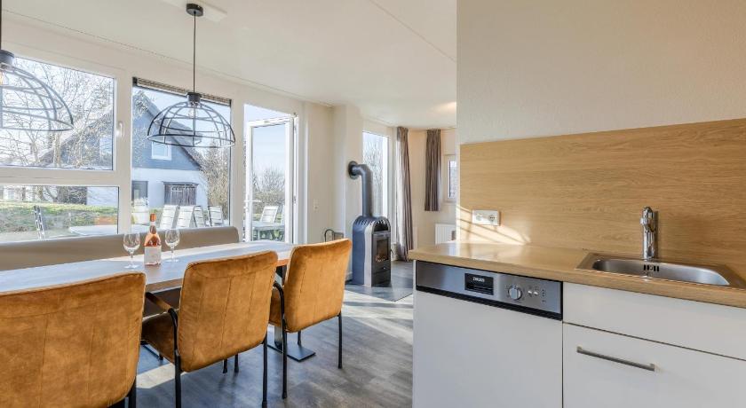 Image of Four bedroom chalet 7