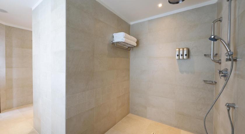 Image of Executive Suite 8