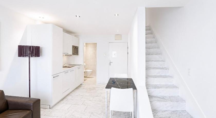 Image of Senior Duplex Apartment with Kitchenette 5