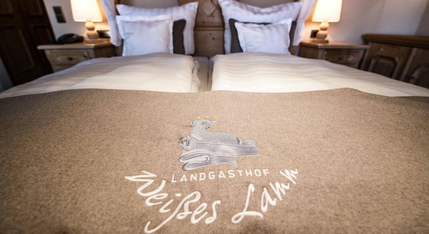 Landgasthof Weisses Lamm photo
