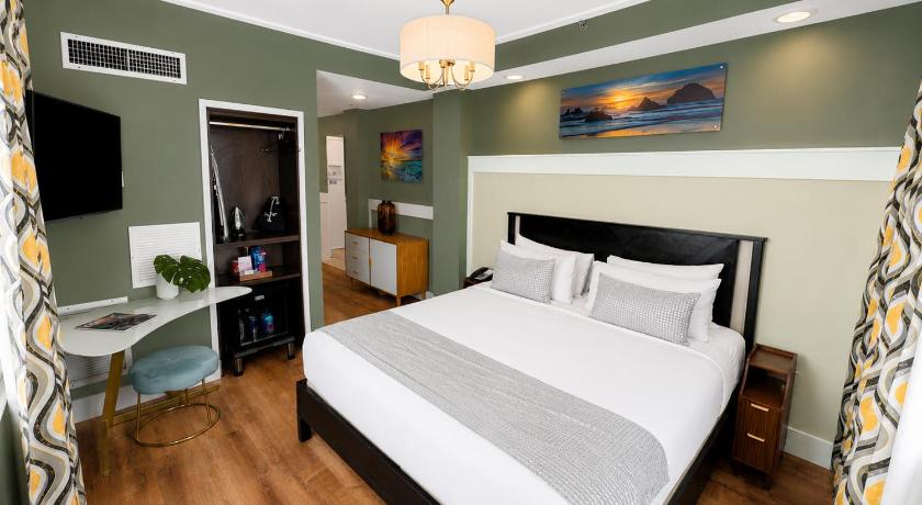 Image of King Bedroom Rooftop Terrace 3