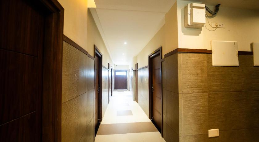 Shree Akshayams - Authentic Veg Restaurant & Hotel - image 8