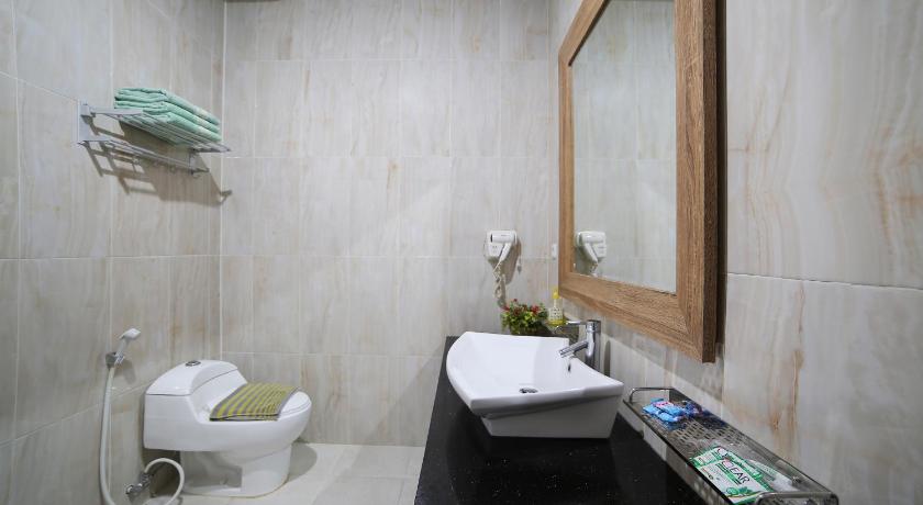 Green Wattana Hotel Sentul City Jl Ir H Juanda F3 R21 - 