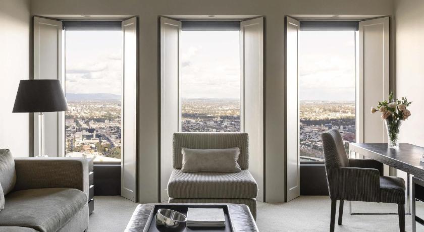 Image of Deluxe King Suite - City Side 1