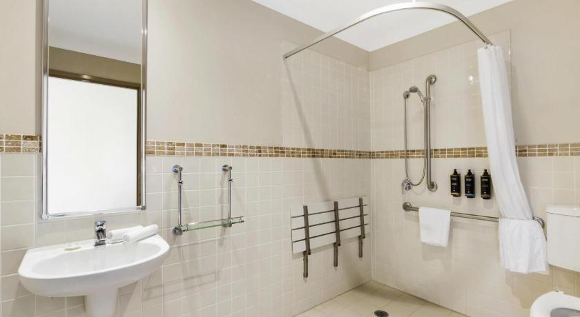 Imagen de Habitación estándar King (Standard King Room) 10