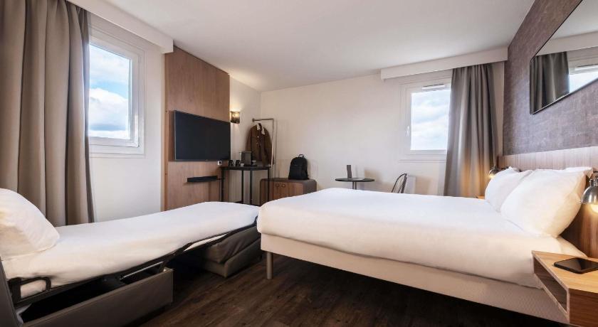 Image of Superior Double Room with armchair 0