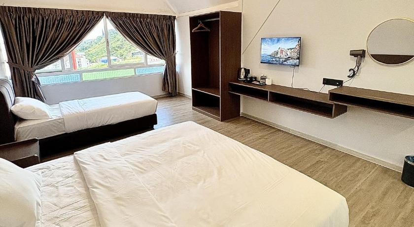 Image of Triple Room with View 0