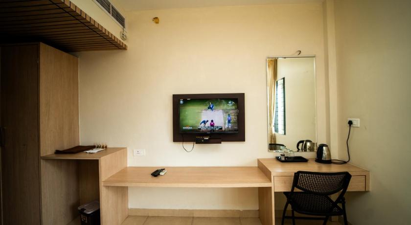 Shree Akshayams - Authentic Veg Restaurant & Hotel - image 13