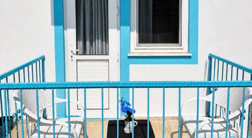 Enjoy Hotel - image 8
