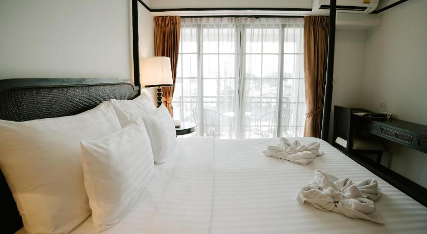 Image of Double Room with Pool View 0