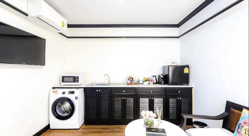 Image of Suite, King 1