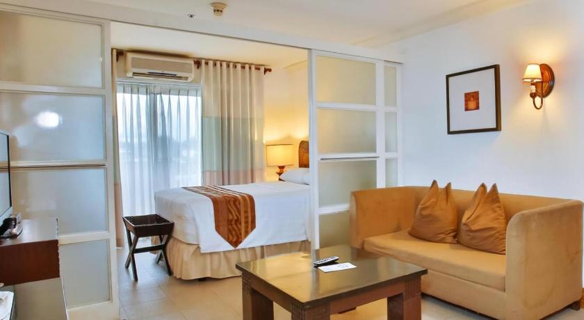 Crown Regency Suites Mactan - image 11
