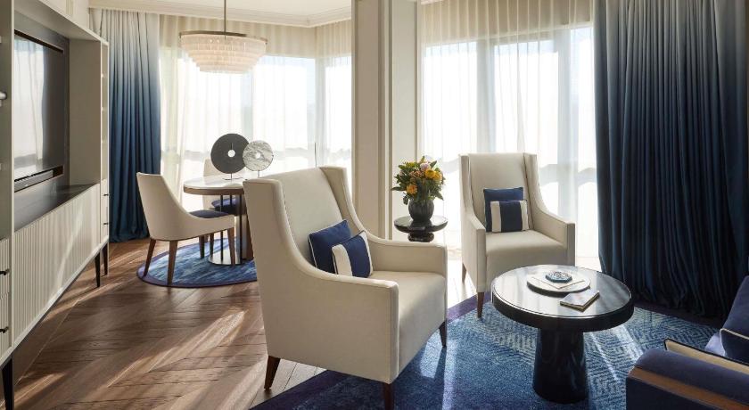 Image of Prestige Suite with City View 4