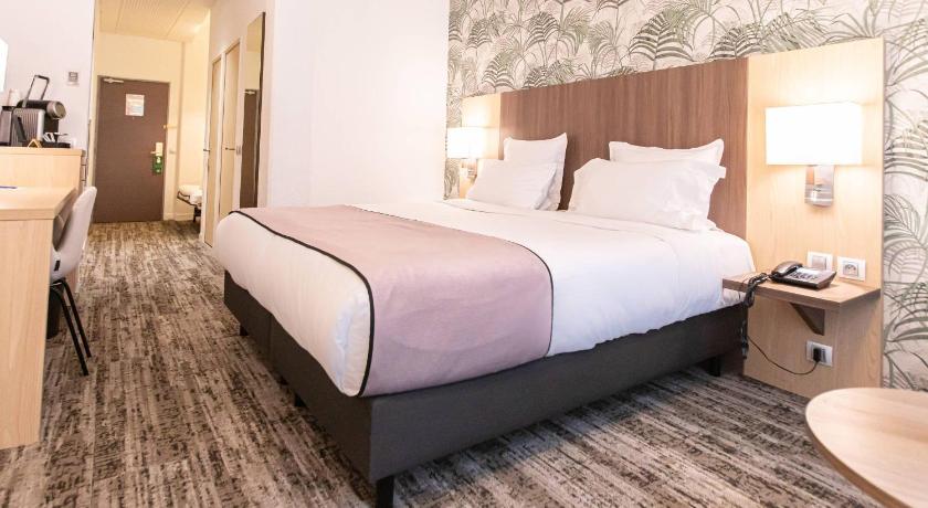 Image of 1 Queen Bed, Nonsmoking, Upgrade 5
