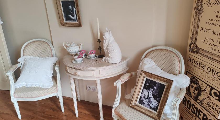 Chez Madame - image 23