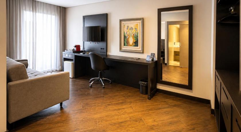 Image of Executive Suite 1