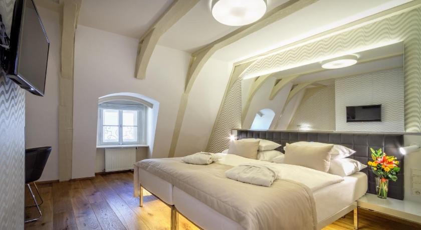 Image of Standard Double Room 7