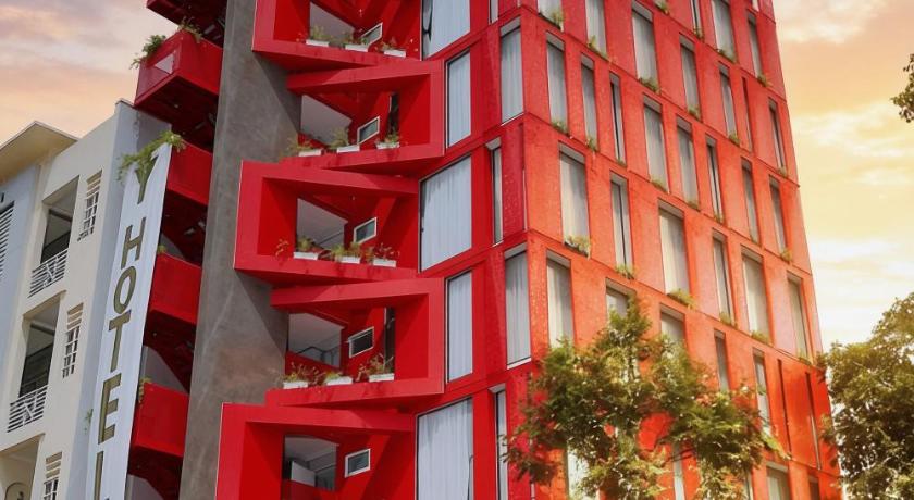 Y Hotel Phan Đình Phùng - image 2