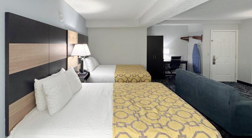 Image of 2 Queen Beds Superior Suite Non-Smoking 4