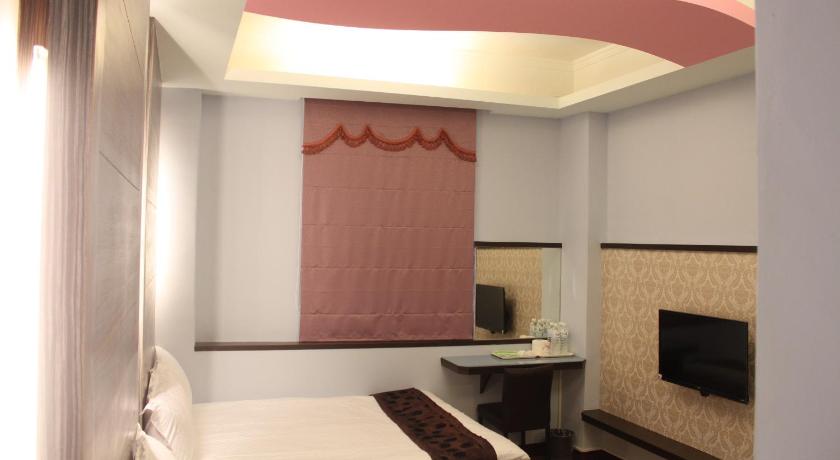 Image of Quadruple Room with Bathroom 1