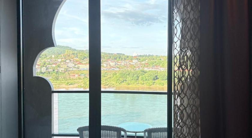 Image of Deluxe River View Twin Room with Balcony 11