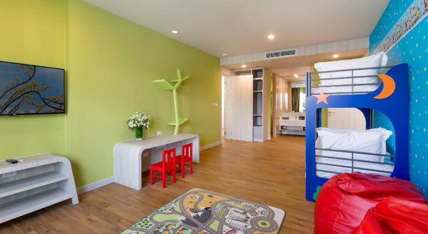 Image of Family Wing Kids Suite 9