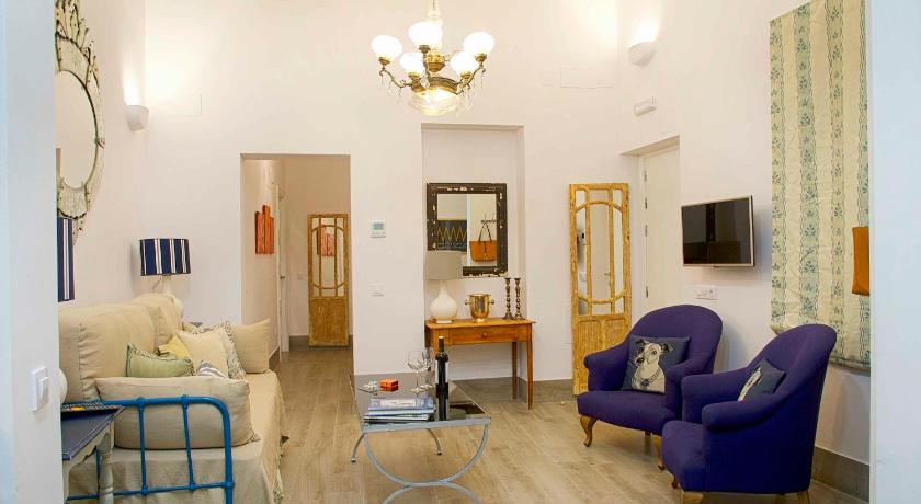 Sevilla Overland Suites Catedral 4-Star Guesthouse room