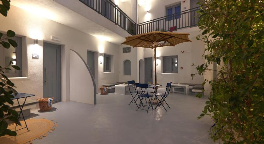 Fira Vista Hotel - image 16