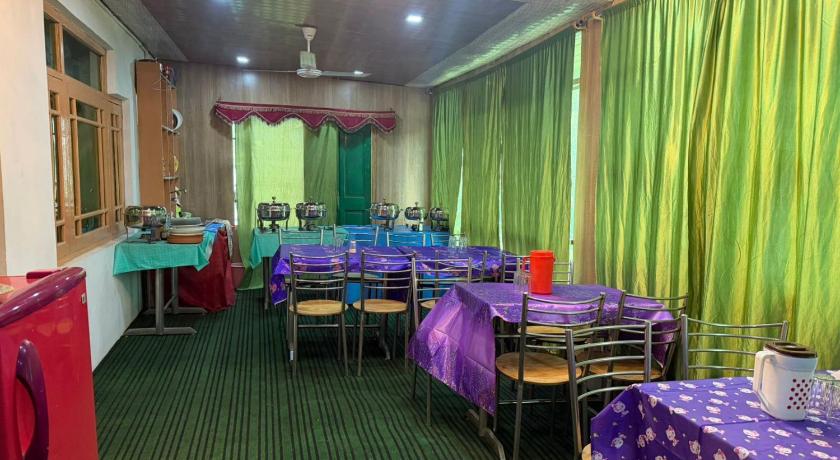 New Heaven Canal Guest House - image 16
