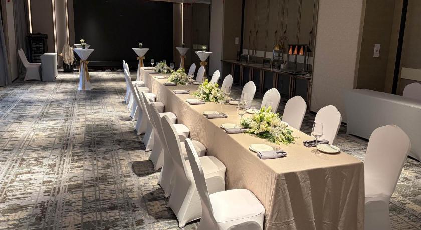Movenpick by Accor Shanghai People's Square - image 13