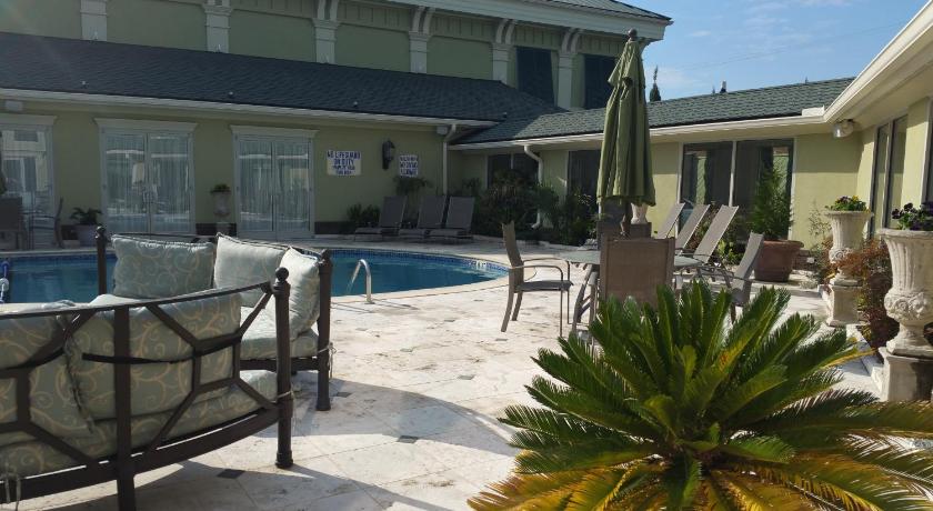 Town & Country Inn and Suites photo