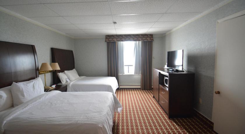Prince Arthur Waterfront Hotel and Suites