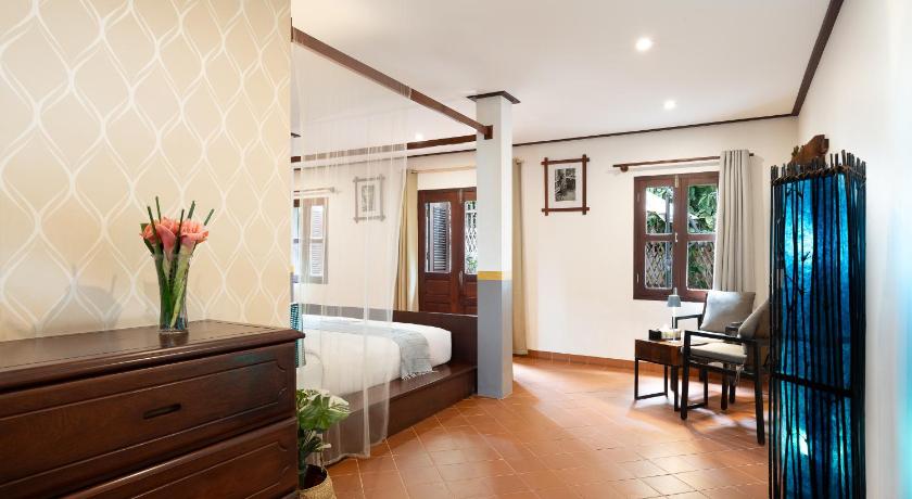 Image of Suite Room 9