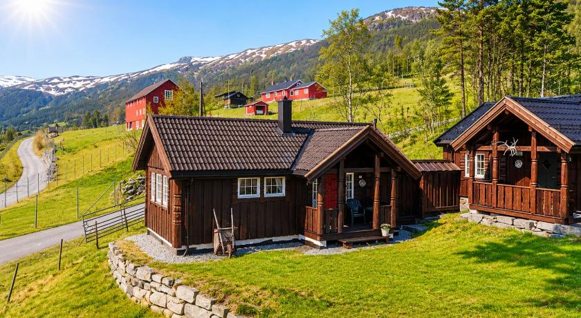 Cottage Yard - cozy Cabin