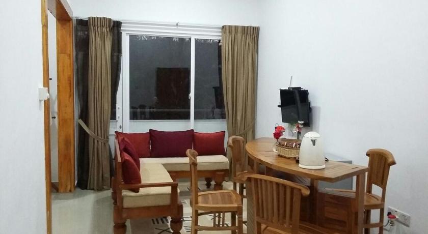 Image of Standard Suite Family 3