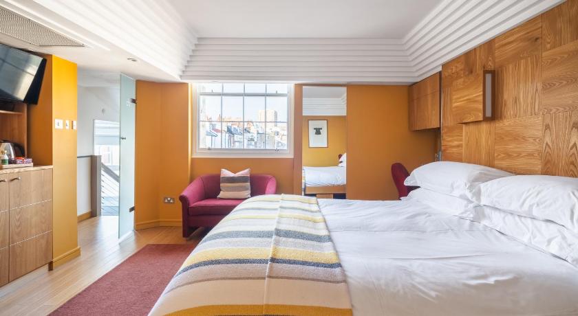 Image of Double Room 8