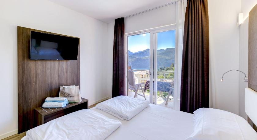 Image of Junior Suite with Balcony 0