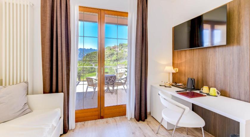 Image of Junior Suite with Terrace 3