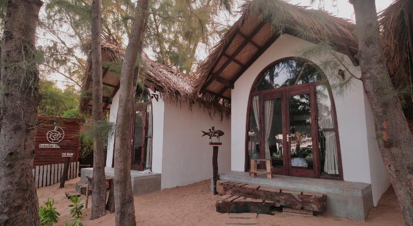 Phòng Giường Đôi Nhìn Ra Biển (Double Room with Sea View)