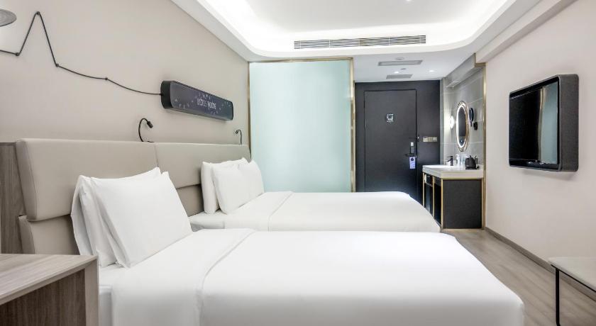 Xi'an Atour Light Hotel Xi'an Xingqinggong Jiaotong University Metro Station Hotel exterior